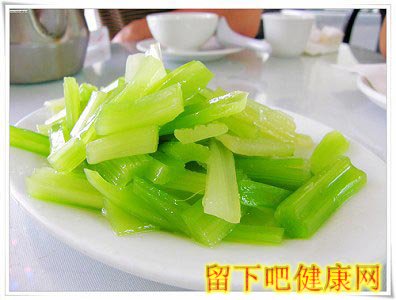 让牙齿越吃越白