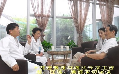 卞度宏教授长期坐诊重庆海扶医院